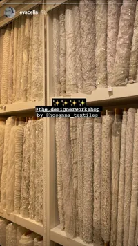 Persiapan Menikah, Intip Potret Eva Celia Pilih Kain Untuk Gaun Pengantin - Sophia Latjuba Nggak Kalah Menawan dari Calon Manten