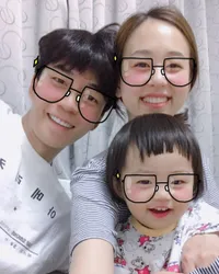 Pertama Kali, Shin Sung Rok Tunjukkan Wajah Anak Dengan Jelas