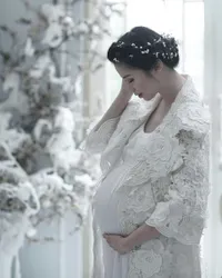 Perut Buncit 9 Bulan, Laura Basuki Jadi Peri Cantik Serba Putih!