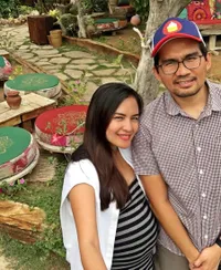 Perut Buncit, Intan Nuraini dan Suami Babymoon Mesra di Bali