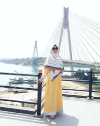 Pesona Anisa Eks Cherrybelle, Makin Anggun Dengan Hijab Syari!