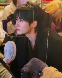 Pesona Byeon Woo Seok di Lokasi Syuting PERFECT CROWN, Kipas Angin jadi Bestie