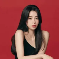 Pesona Cantik Lim Ji Yeon yang Sukses Bikin Lee Do Hyun Klepek-Klepek Meski 5 Tahun Lebih Tua