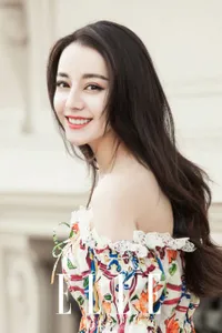 Pesona Dilraba Dilmurat, Diidolakan Pato - Wanita Tercantik Asia