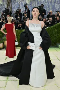 Pesona Karina dan Ningning aespa di Met Gala 2026, Bagai Princess