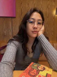 Pesona Sherina Munaf saat Pakai Kacamata, Cantiknya Jadi Gak Bosenin