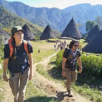 Petualangan Seru Nadine Chandrawinata & Ramon Y. Tungka di Flores