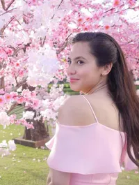 Pevita Pearce Join Trend 2016, Wajah Cantik Nggak Berubah
