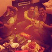Postingan Perdana Seleb Bollywood di Instagram, Unyu dan Seru