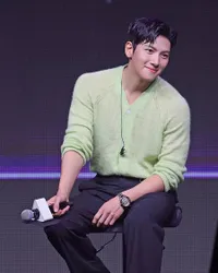 Potensi Kecocokan Hubungan Cewek Aquarius dengan Ji Chang Wook yang Berzodiak Cancer