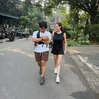 Potret Aaliyah Massaid Nikmati Momen Jadi Ibu, Jogging Ditemani Thariq Halilintar Sambil Gendong Anak