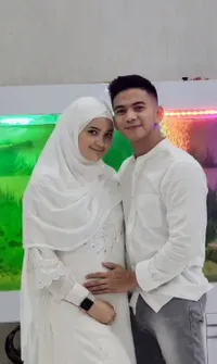 Potret Acara 7 Bulanan Kehamilan Syifa Istri Ridho DA, Gelar Pengajian dan Ritual Tradisional