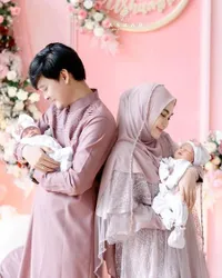 Potret Acara Akikah Anak Kembar Anisa Rahma, Penuh Kehangatan Bareng Keluarga Dihiasi Dekorasi Serba Warna Pink