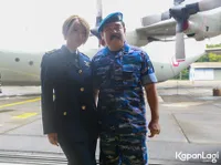 Potret Adam Suseno Dandan Ala TNI AU, Tak Segan Lempar Berbagai Gombalan ke Inul Daratista