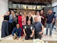 Potret Ahmad Dhani Kumpul Keluarga Besar Saat Liburan, Interaksi Dengan Mulan Jameela Jadi Sorotan