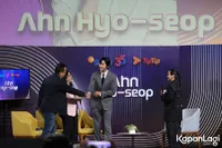 Potret Ahn Hyo Seop Bagai CEO Saat Preskon di SCTV Tower, Terkesan dengan Senyuman Warga