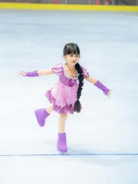 Potret Aksi Chava Anak Rachel Vennya Ikut Kompetisi Ice Skating Tingkat Asia