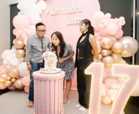 Potret Alessa Lasso Rayakan Ultah ke-17 dengan Meriah, Ari Lasso Beri Kado Kalung Berlian
