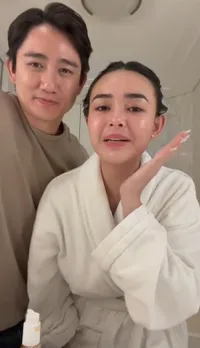 Potret Amanda Manopo Sebelum 'Unboxing Suami', Kenny Austin Bantu Hapus Makeup & Lepas Softlens