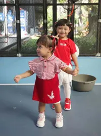 Potret Ameena Ikut Lomba 17 Agustus, Seru Makan Kerupuk hingga Estafet Balon Bareng Rayyanza
