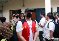 Potret Ammar Zoni Gelisah Jalani Sidang Tuntutan Karena Dengar Kabar Sang Ayah Sakit