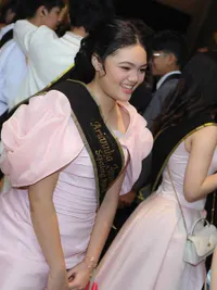 Potret Amora Lemos Prom Night SMP, Cantik Menawan