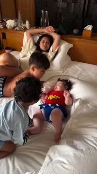 Potret Anak-Anak Jessica Iskandar yang Mulai Besar, Dua Abang Ganteng Sibuk Uyel-Uyel Hagia
