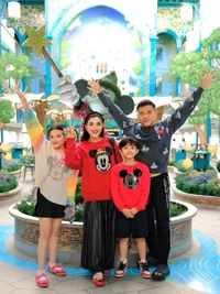 Potret Ashanty Naik Disney Cruise, Sebelumnya Pernah Gagal padahal Kapalnya di Depan Mata