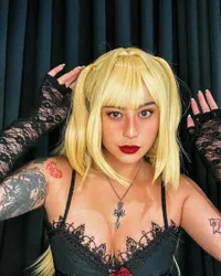 Potret Awkarin Cosplay Jadi Misa Amane Dari Anime 'DEATH NOTE, Dandan Ala Gothic Makin Hot