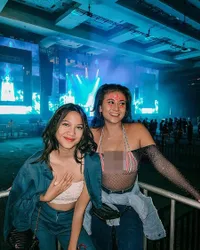 Potret Awkarin Pakai Bikini dan Busana Jaring Saat Meriahkan DWP 2022, Penampilan Hot Ramai Disorot