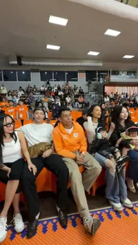 8 Potret Baby Andrew Nonton Basket Bareng Anak Vior, Interaksinya Auto Bikin Gemas