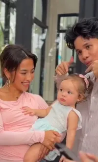 Potret Baby Kamari yang Super Gemes di Ultah Azura, Digendong Mama Gigi dan Zize Hingga Main Sama Fadil Jaidi