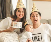 Potret Bahagia Andrew Andika Bareng Baby Eshan, Ayah Siaga Banget!