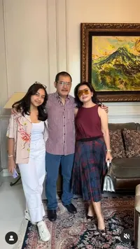 Potret Bahagia Mayangsari Pergi Lunch, Suami Dandan Santai - Disopiri Anak Tercinta yang Beranjak Dewasa