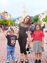 Potret Bahagia Tasya Farasya Bersama Anak Disneyland, Ayang Cosplay Jadi Princess