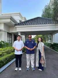 Potret Beby Tsabina Temani SBY Melukis di Pacitan, Santai Ikut Mancing