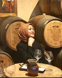 Potret Betharia Sonata Penyanyi Hits Tahun 90-an Kini Berhijab, Banjir Pujian Netizen