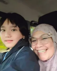 Potret Bilqis Anak Ayu Ting Ting Makin Cantik Dengan Rambut Bondol, Jadi Kesayangan Nenek