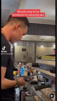 Potret Bisnis Indra Bruggman yang Bikin Produktif dan Jadi Sibuk, Punya Choffee Shop Hingga 2 Brand Baju Muslim