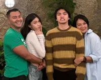 Potret Buka Bersama Keluarga Besar Anjasmara dan Dian Nitami, Pesona Sasi dan Arka Bikin Netizen Salfok!