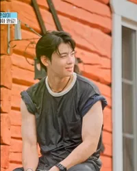 Potret Candid Cha Eun Woo yang Bikin Cameraman Sampai Mengumpat Karena Terlalu Tampan