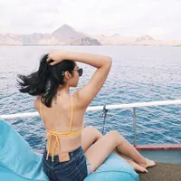 Potret Cantik & Seksi Liza Elly - Maria Selena di Labuan Bajo