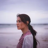 Potret Cantik Aurelie Moeremans Saat Berlibur ke Pulau Dewata