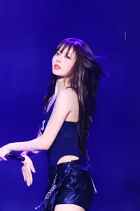 7 Potret Cantik Eunchae LE SSERAFIM saat Konser Curi Perhatian, Visualnya Sukses Rebut Hati Fans