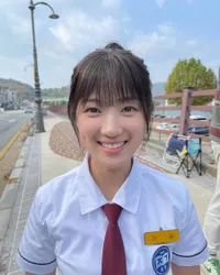 Potret Cantik Kim Hye Yoon Lakukan Pemotretan Majalah Cosmopolitan di Bali