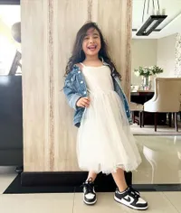Potret Cantik Raqeema Anak Nabila Syakieb Hampir Berusia 5 Tahun, Punya Gaya Stylish Kata Mamanya Sudah Kayak ABG!