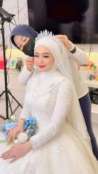 Potret Cantik Ria Ricis Jadi 'Pengantin', Penuh Senyum Bahagia