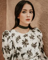 Potret Cantik Ririn Dwi Ariyanti yang Selalu Fashionable, Sering Ditanya Kenapa Tak Pernah Foto Bareng Aldi Bragi