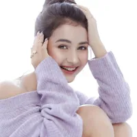 Potret Cantik Sandrinna Michelle yang Punya Wajah Bak Barbie!