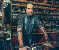 Potret Carson Mantan Suami Farah Quiin yang Kini Jadi Hot Daddy Bertato, Bahagia Bersama Keluarga Baru